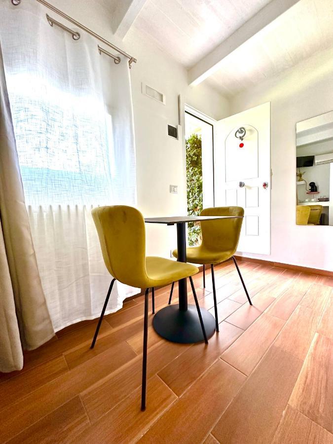 Bed and Breakfast La Casa (Adults Only) Барі Екстер'єр фото