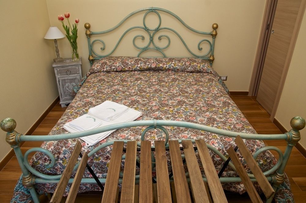 Bed and Breakfast La Casa (Adults Only) Барі Екстер'єр фото